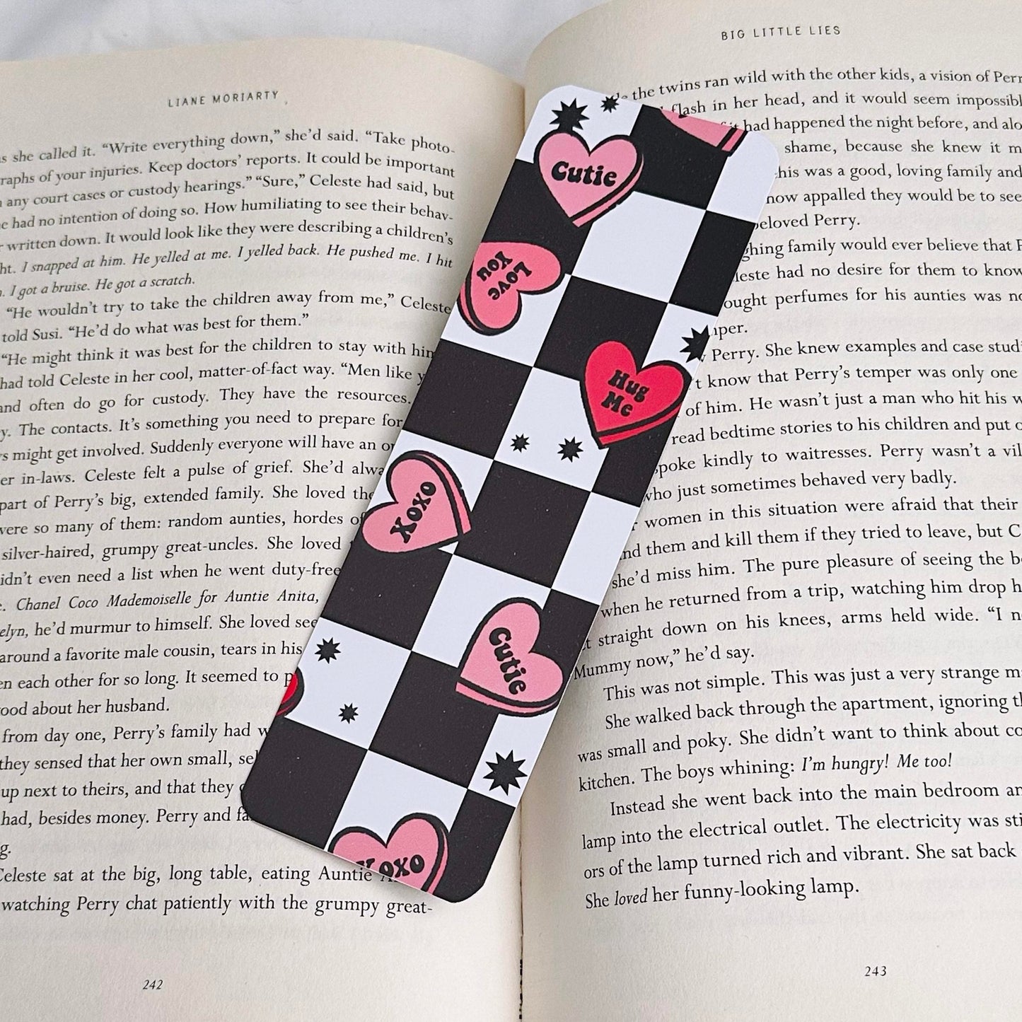 Retro Valentines Pattern Bookmarks