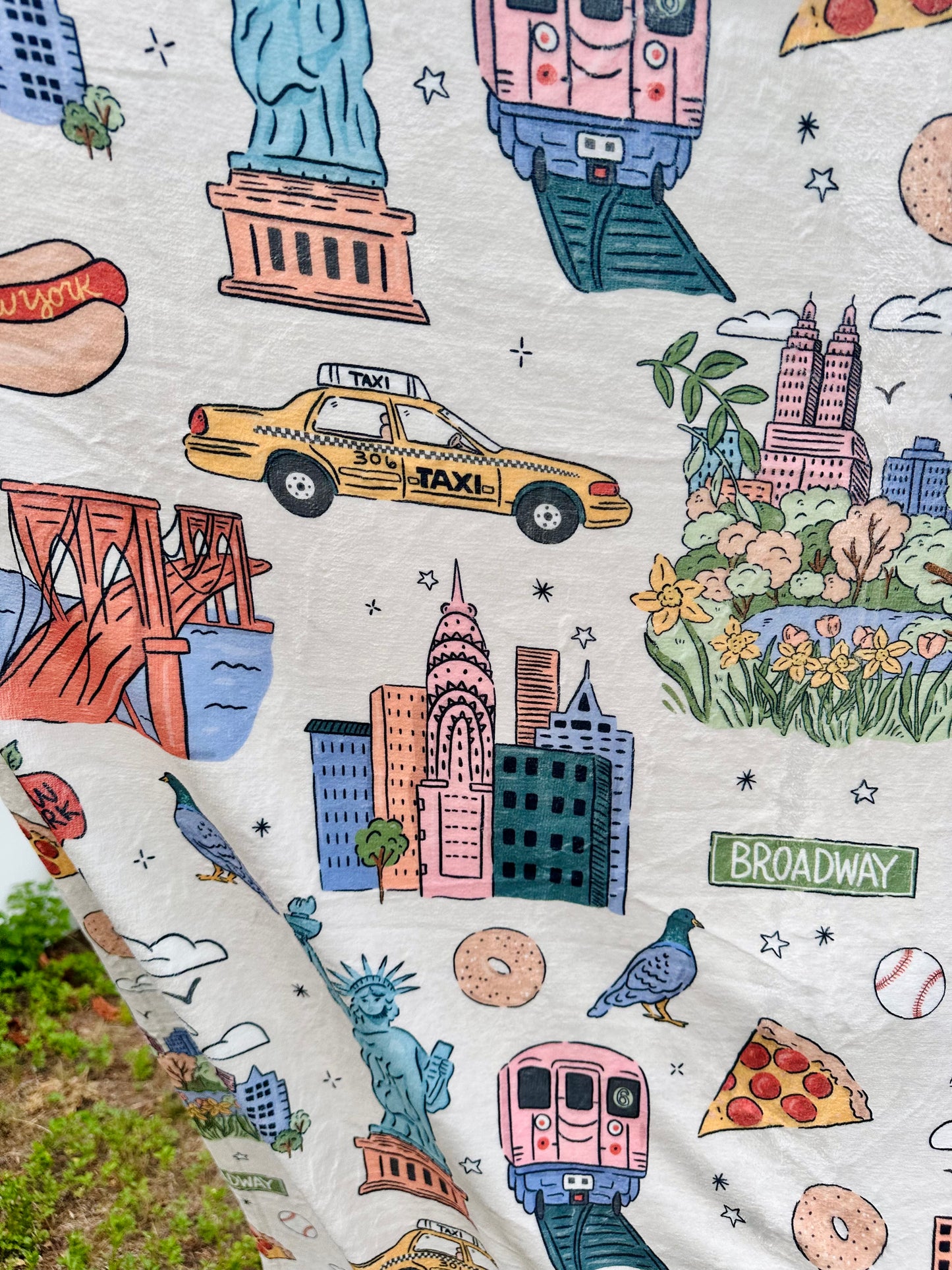 PRE-ORDER: New York City Plush Blanket
