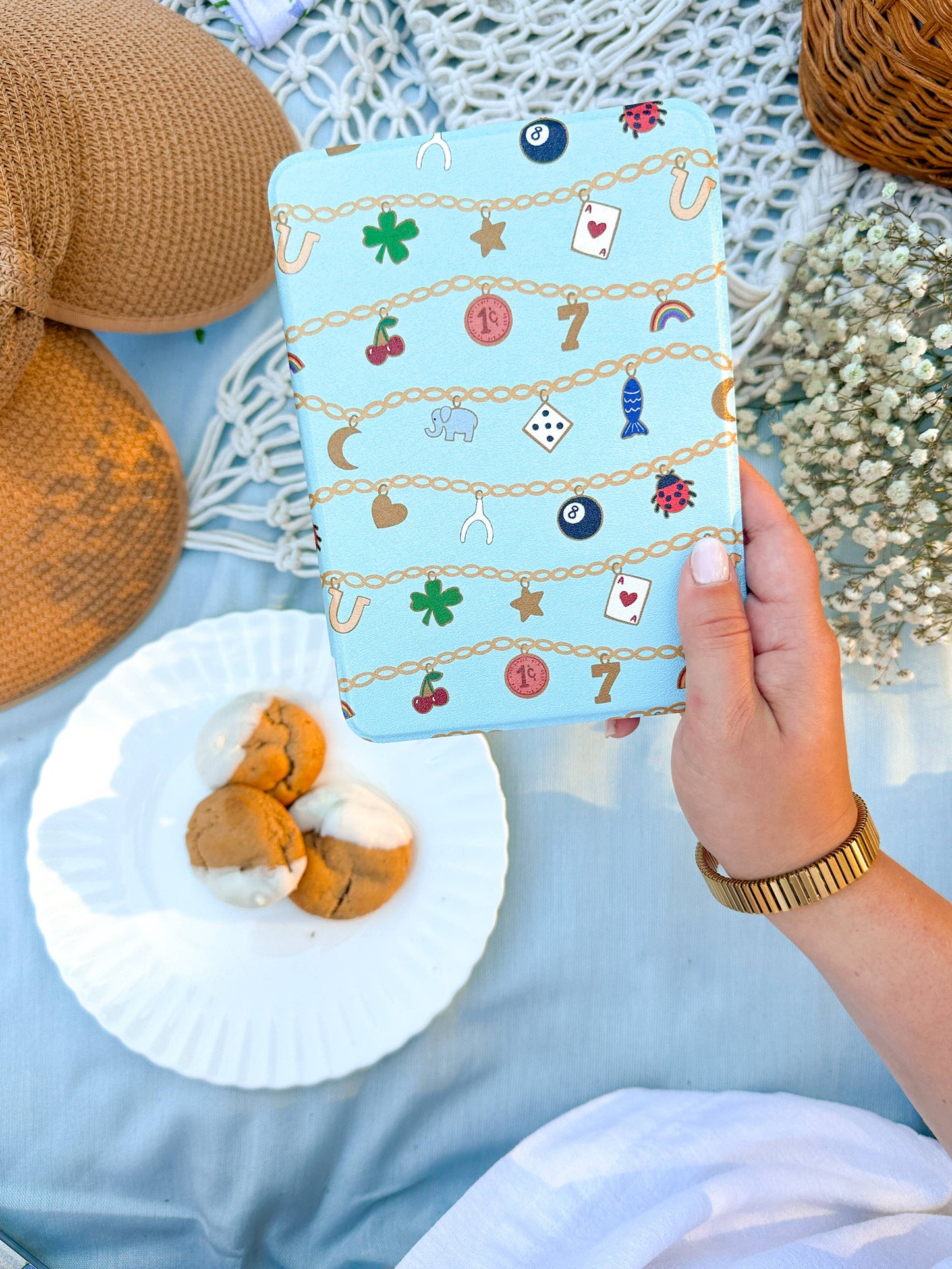 Good Luck Charms | Clear Back Kindle Case