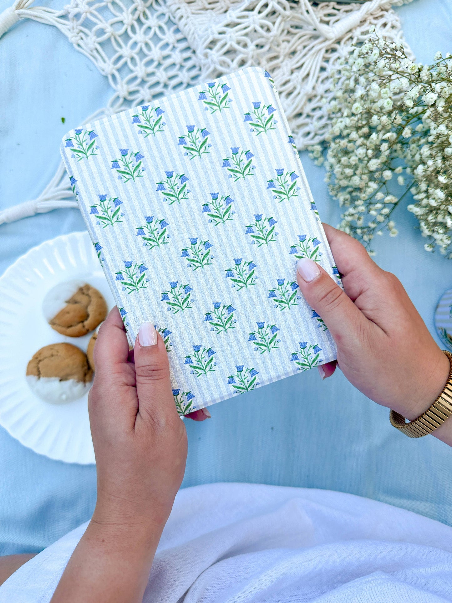 Bellflowers + Stripes | Clear Back Kindle Case